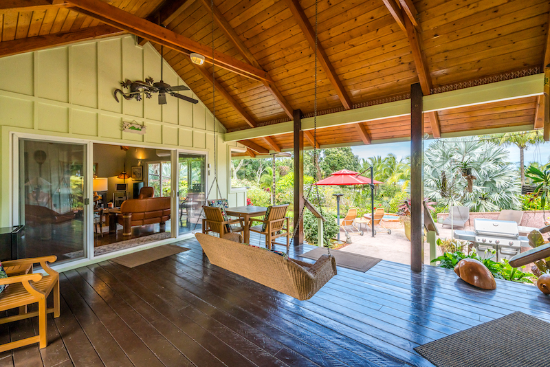 The covered Lanai at Manawai Gardens